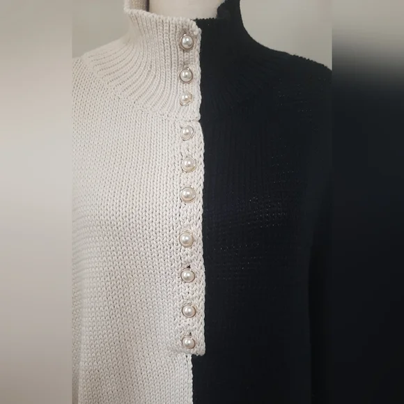 *FINAL SALE* NWOT POL Dolman Sleeve Turtle Neck Sweater W/ Pearl Button Detail - Picture 8 of 14
